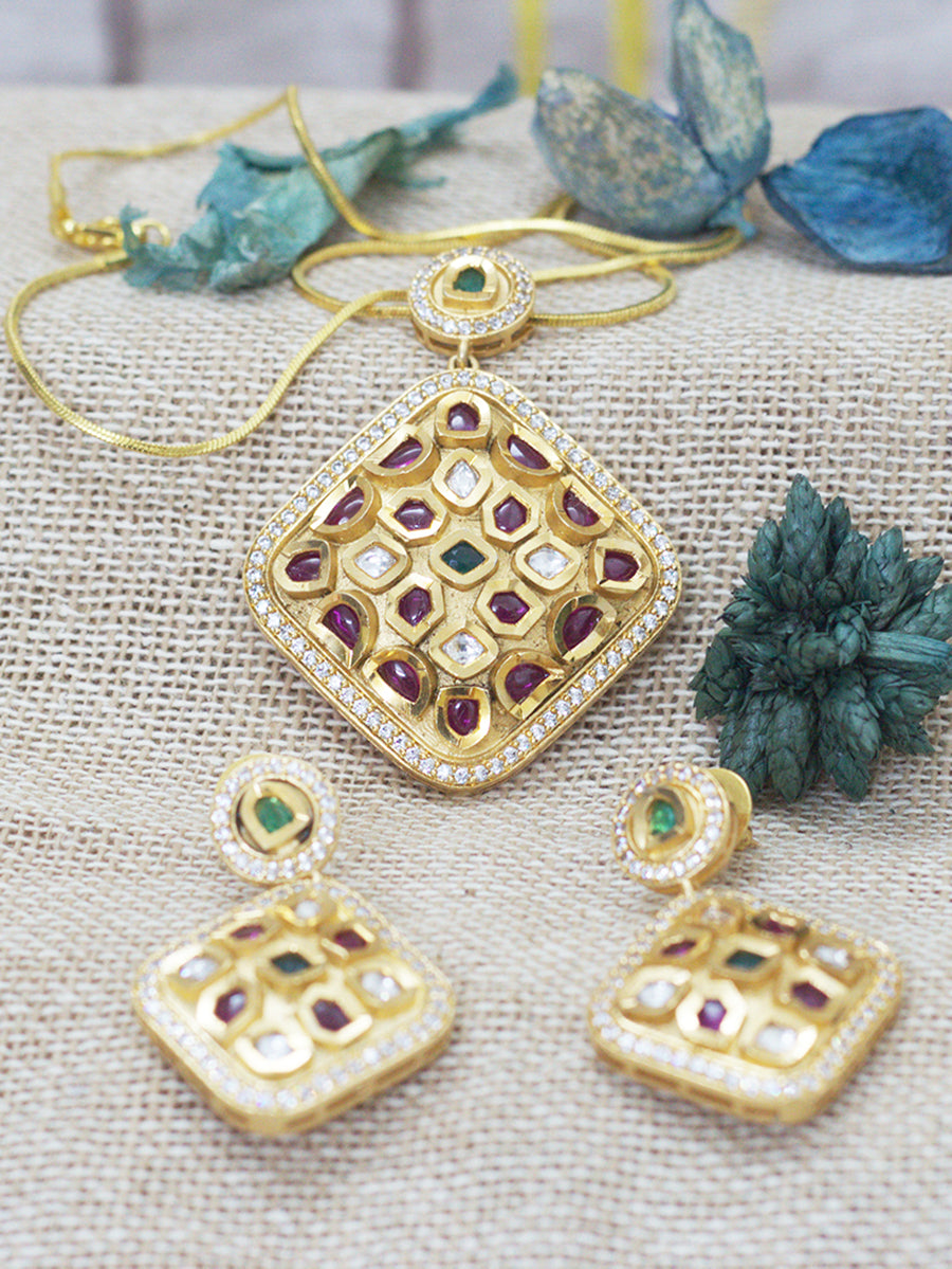 Traditional Set